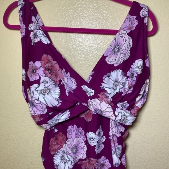 Freshwater floral‎ one piece swimsuit size 2X - Picture 2 of 5
